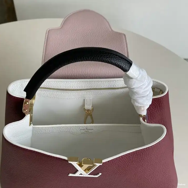 2110YA0124 Bags LV 0822